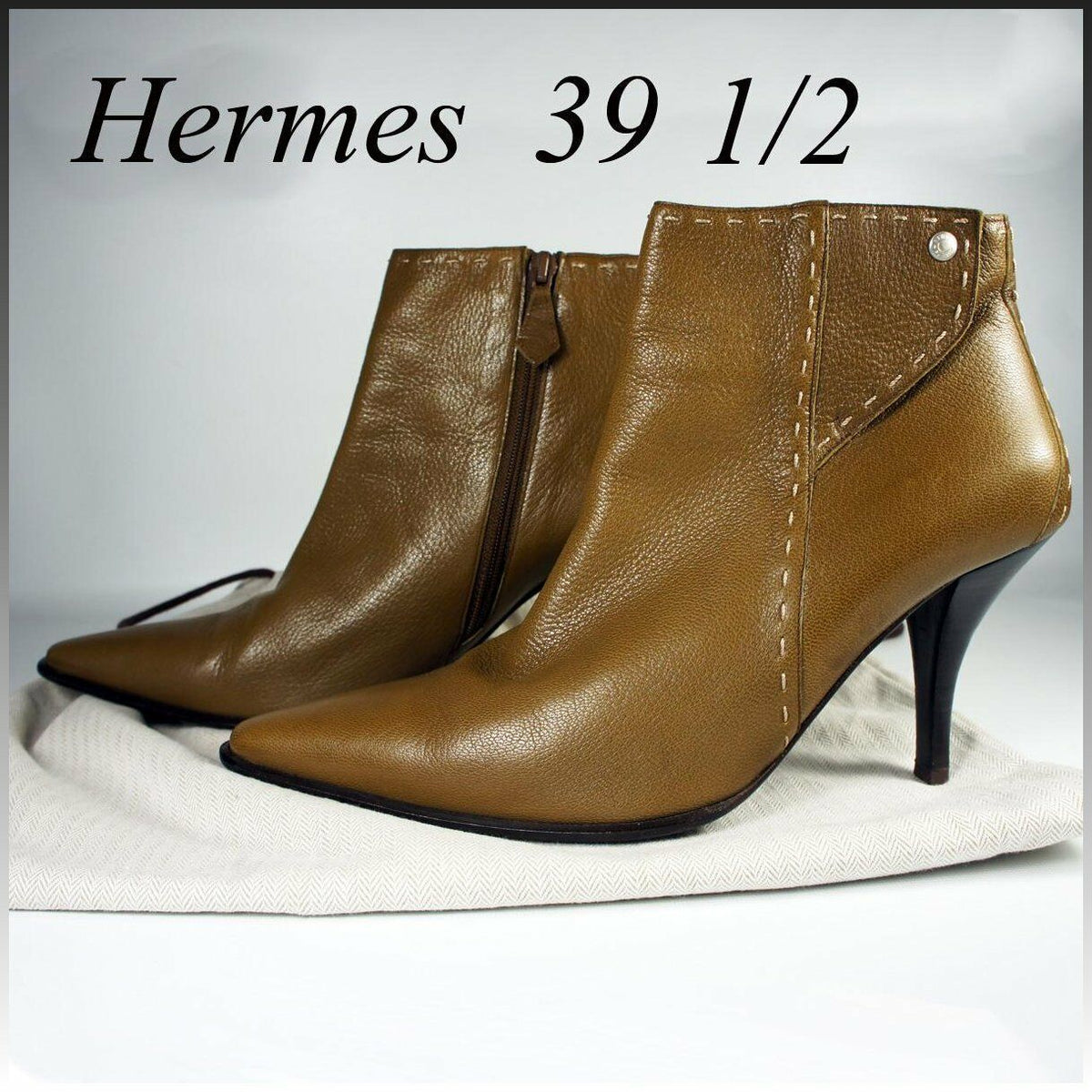 Elegant HERMES Ankle Boots, Booties, in Camel Color, Cream Top Stitch, –  Antiques & Uncommon Treasure