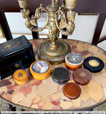Finei Antique 18th Century Blond Tortoise Shell Lathe-turned Snuff or Patch Box, 18k Gold Pique