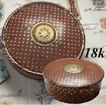 Opulent 18k Gold Medallion and Pique Stars Decorated 18th Century Vernis Martin Snuff Box