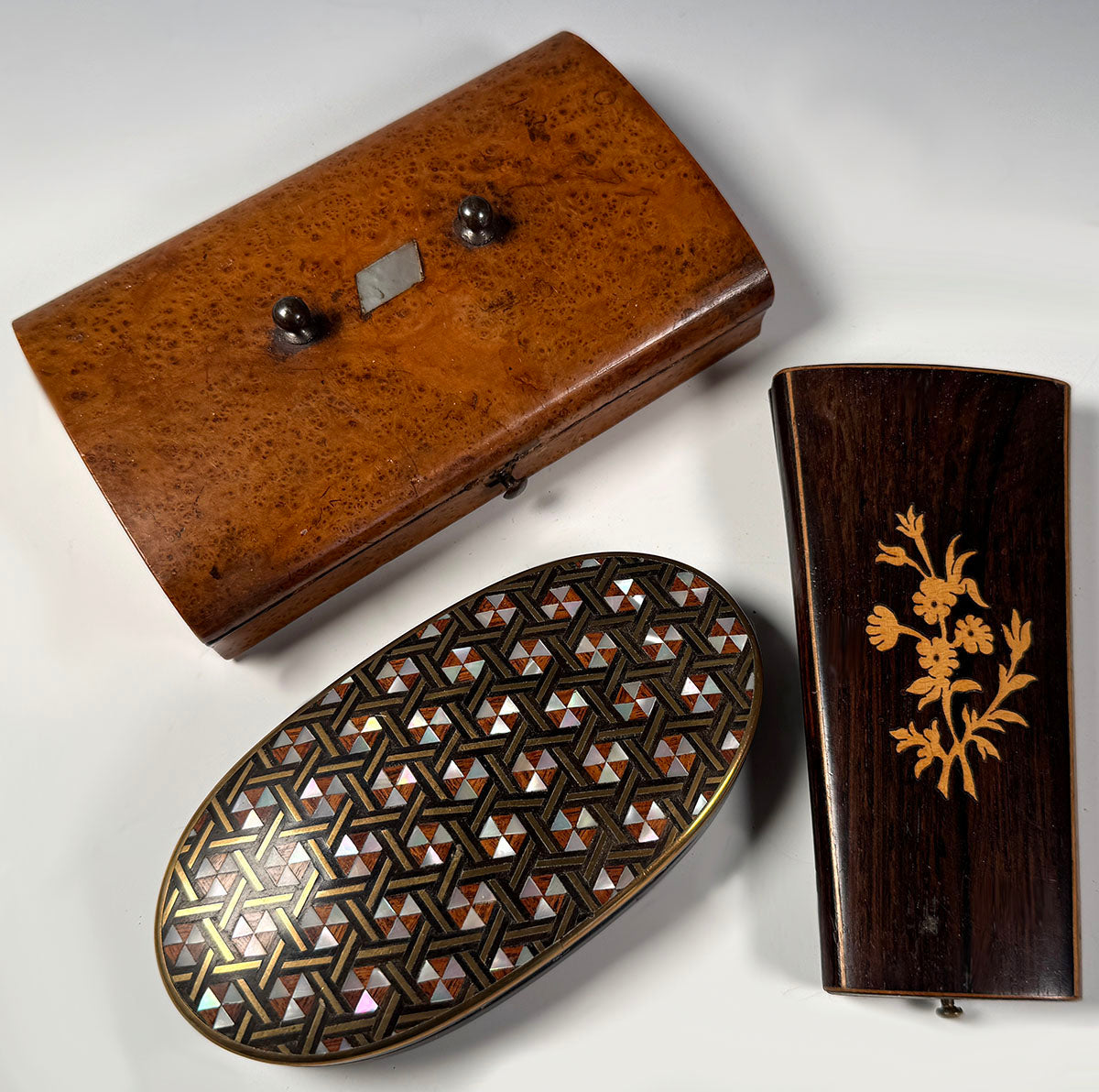 Three Antique French Napoleon III Jewelry or Sewing Etui Boxes, 3 in Fine Burl Wood and Boulle