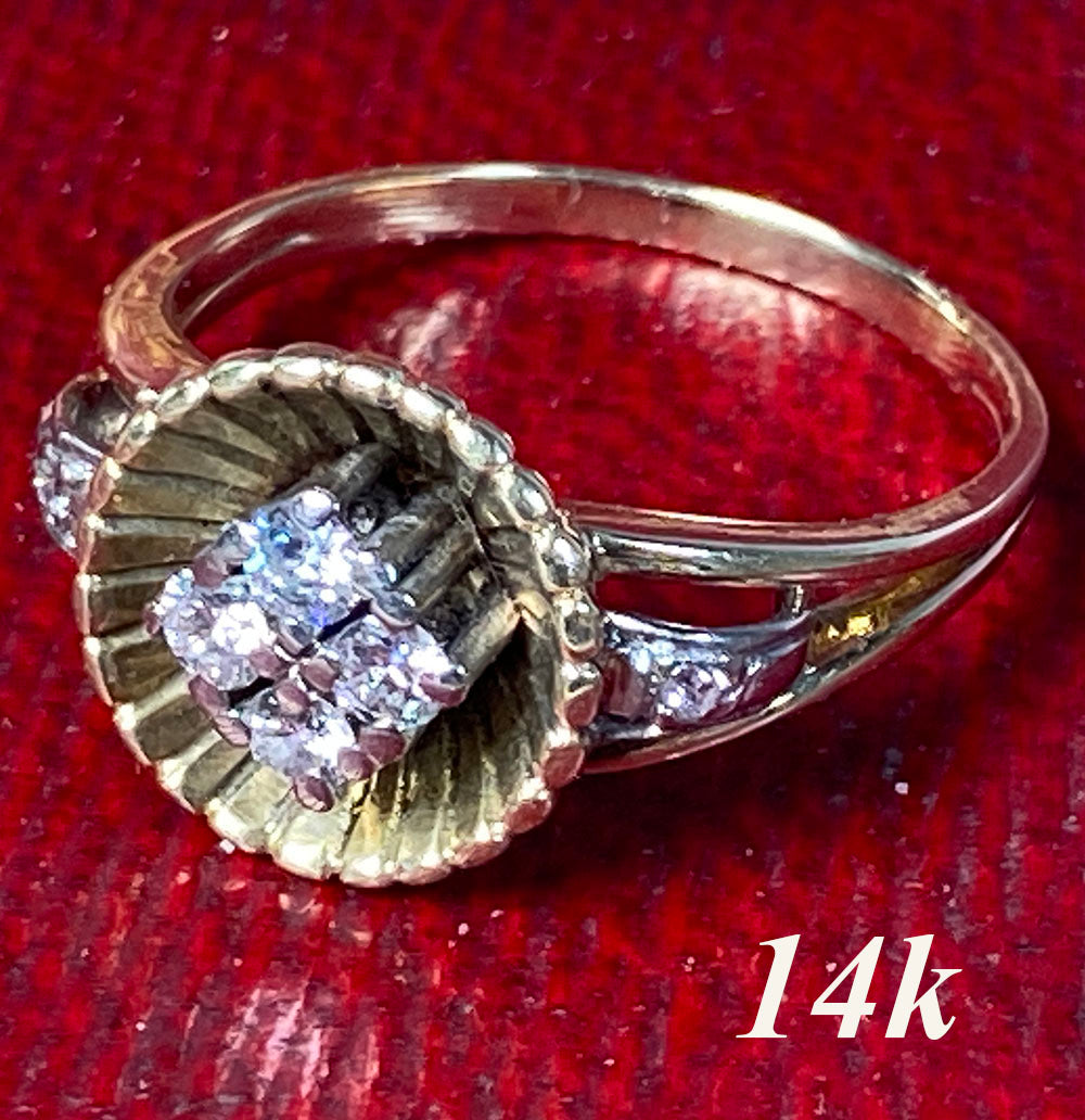 Beautiful Antique to Vintage Ladies 14k Gold and Diamond Ring, USA Size 7
