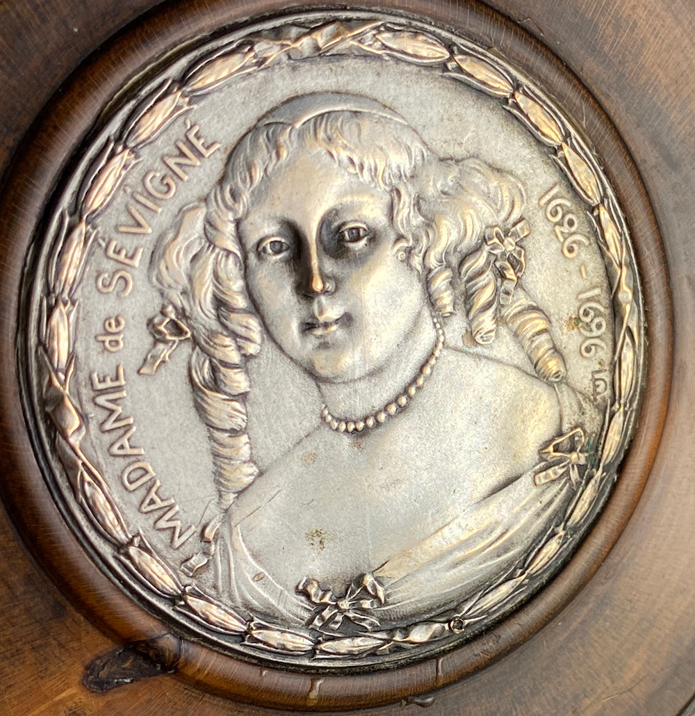 19th c. French Large Snuff Box Souvenir, Commemorative Bronze Medal of Madame de Sévigné