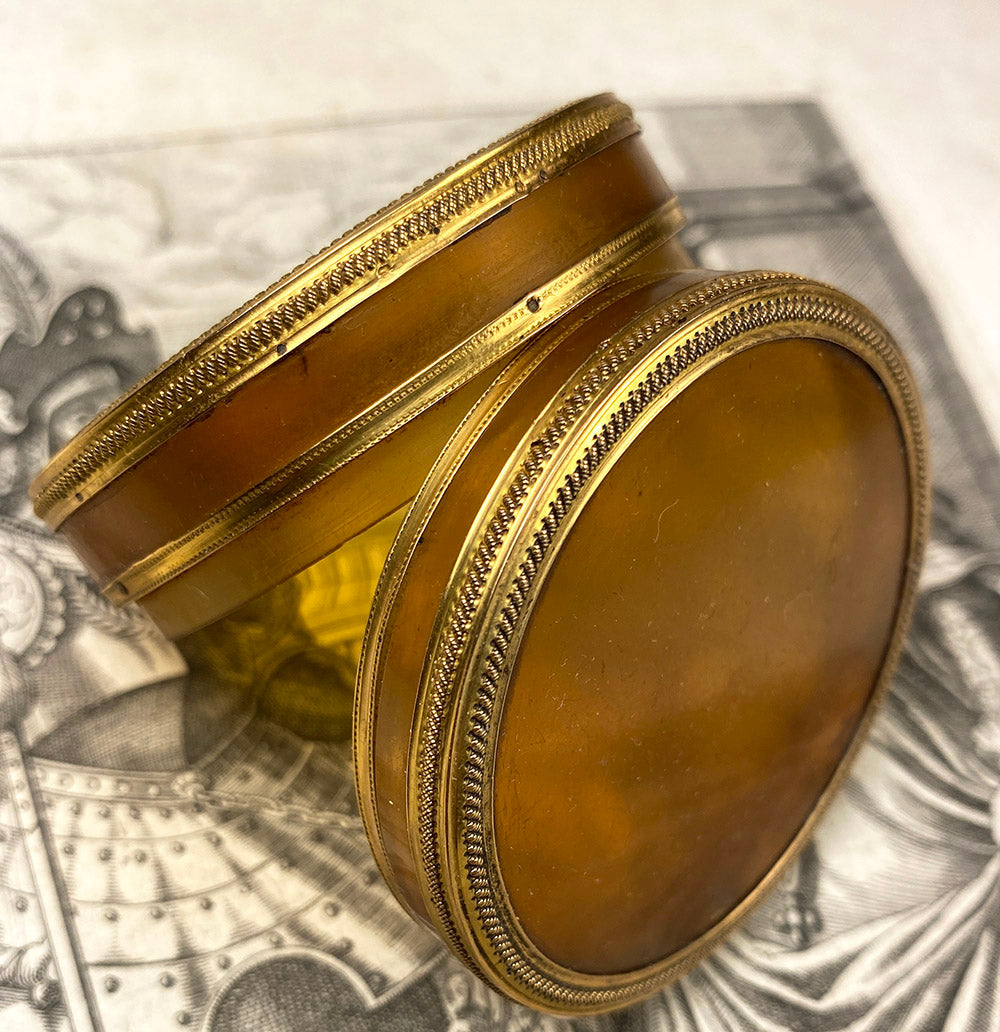 Rare Antique 18th Century French Snuff or Patch Box, 18k Gold and Blond Horn, Excellent!