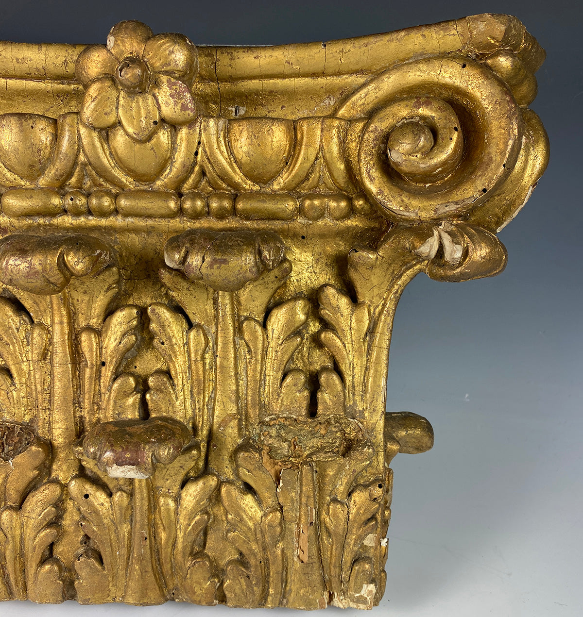 Antique Carved Wood Ornate Capital of a Corinthian Pillar Decoration, c.1700s