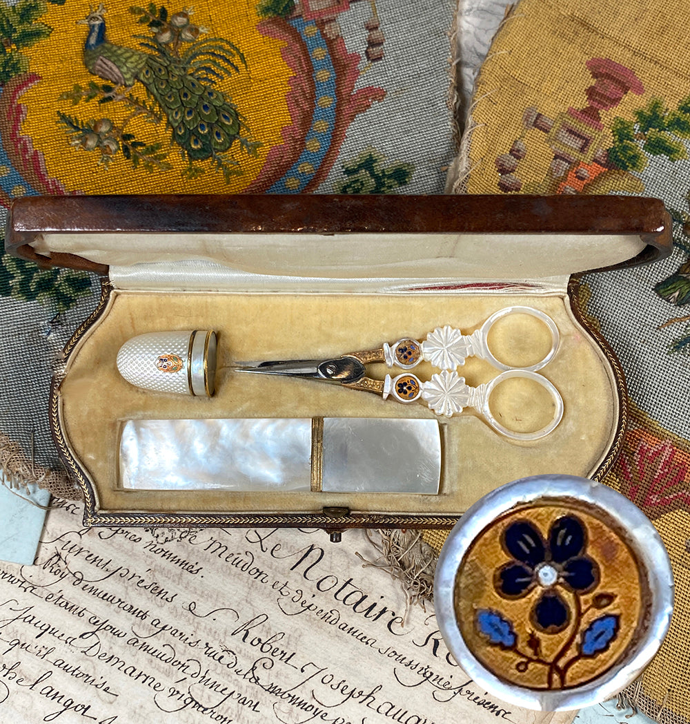 RARE Superb c.1800-20 Antique French Palais Royal Sewing Set, Mother of Pearl, 18k Gold in Necessaire Etui