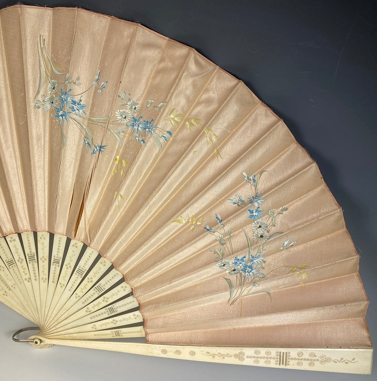 Large 32cm Antique French Hand Fan, Painted Silk and Carved Bone Monture, Art Nouveau