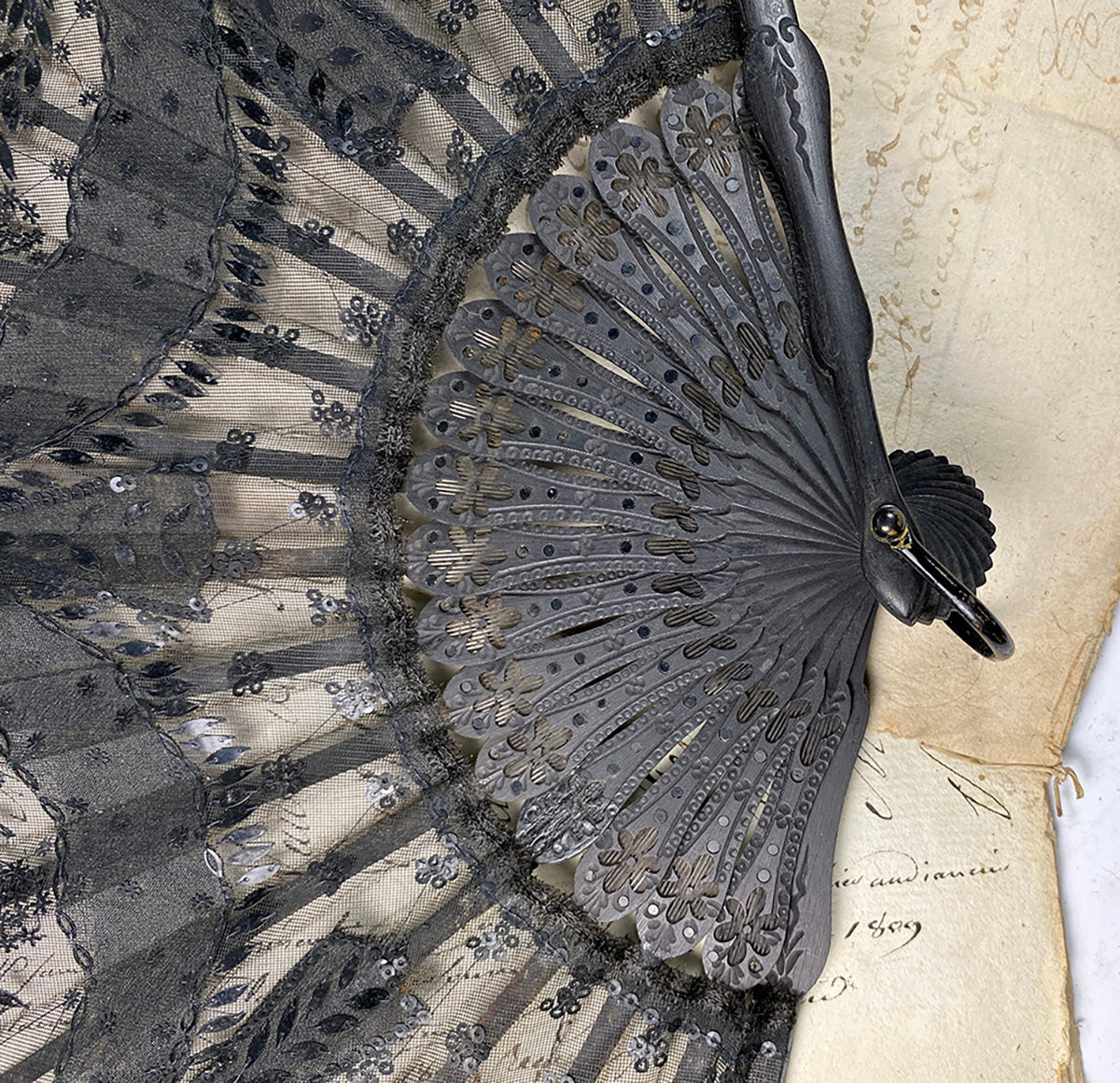 Antique French Hand Fan, c.1905, 22cm Wood and Sequined Lace Netting EC