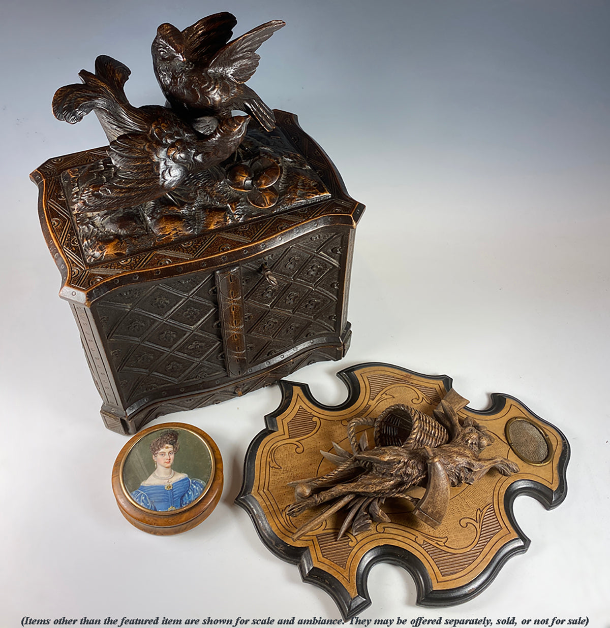 Antique 19th c. Swiss Black Forest Cigar Chest Animalier Fan Tail Pheasants up Top, 46 cigars