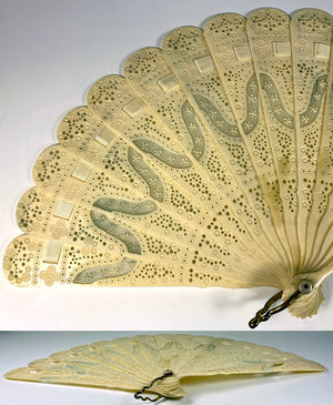 Antique 19th c. Carved Bone Brisé Hand Fan, 16.5 cm Guards, Mother of Pearl Button